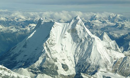 Aerial view of Hinalaya: Gauri Shankar and Shisha Pangma